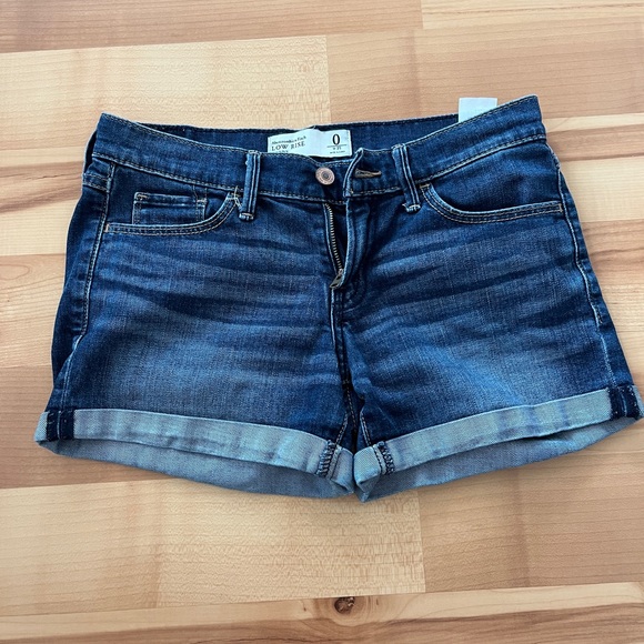 Abercrombie Low Rise Shorts - Picture 1 of 2